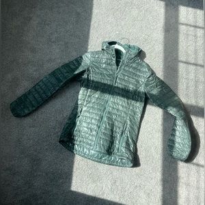 Columbia 740 TurboDown insulation hooded jacket, Size Small